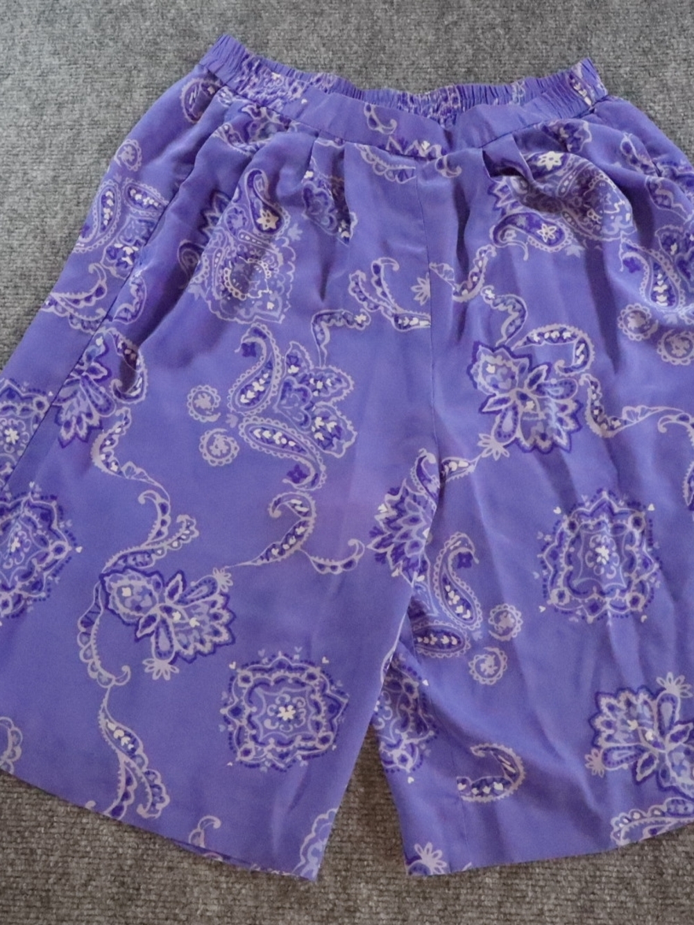Diane Von Furstenberg Silk Shorts Purple Paisley Print Size S Designer